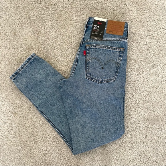 Levi’s 501 Skinny Distressed Light Wash Jeans - Picture 1 of 8